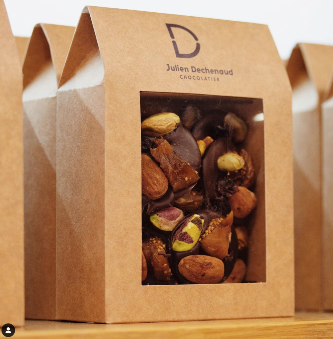 Sachet de mediants au chocolat noir du chef julien Dechenaud artisan chocolatier à Vincennes et Paris