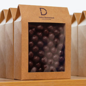 Sachet de billes de céréales au chocolat noir du chef julien Dechenaud chocolatier