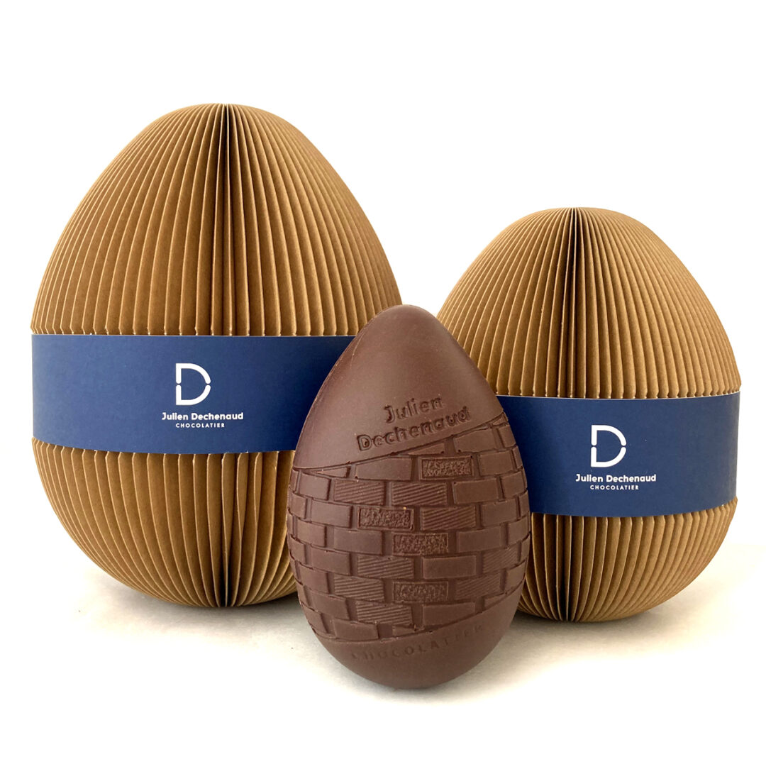 Petit et grand œuf signature chocolat noir du chef Julien Dechenaud chocolatier à Vincennes et Paris