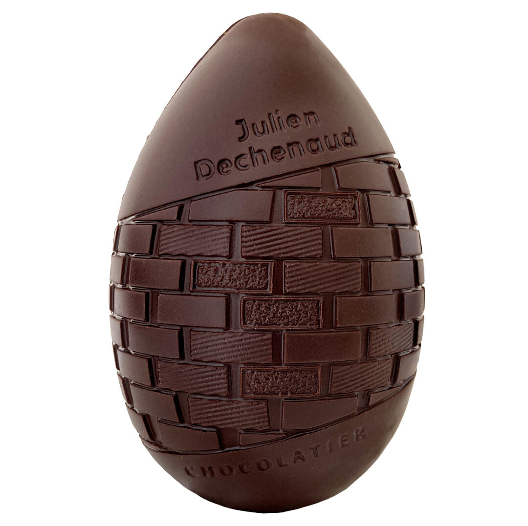 Grand œuf signature chocolat noir du chef Julien Dechenaud chocolatier à Vincennes et Paris