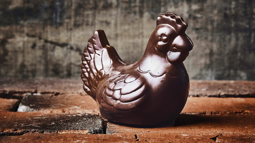 Poule au chocolat noir du chef chocolatier Julien Dechenaud Paris Vincennes