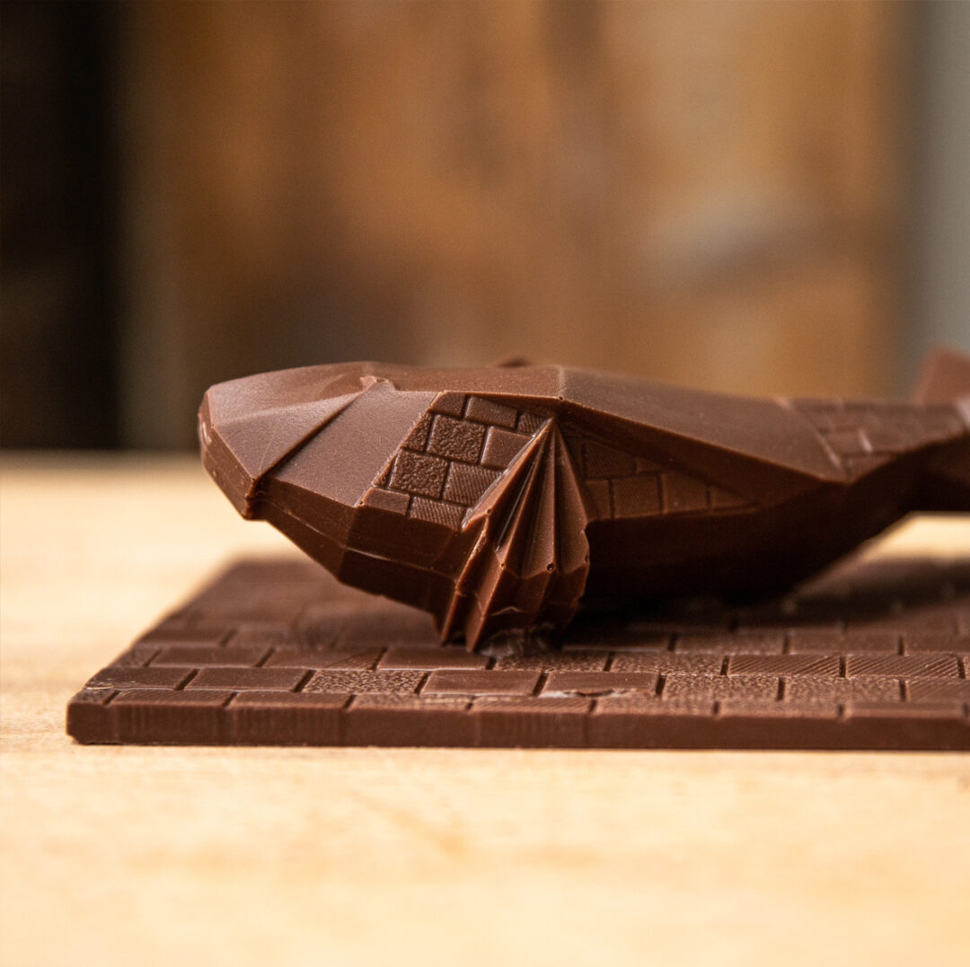 Poisson signature de paques en chocolat lait de Julien Dechenaud chocolatier