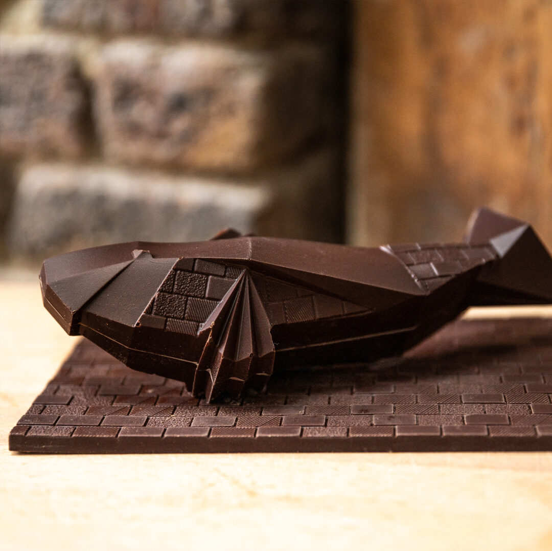 Poisson signature de paques en chocolat noir de Julien Dechenaud chocolatier