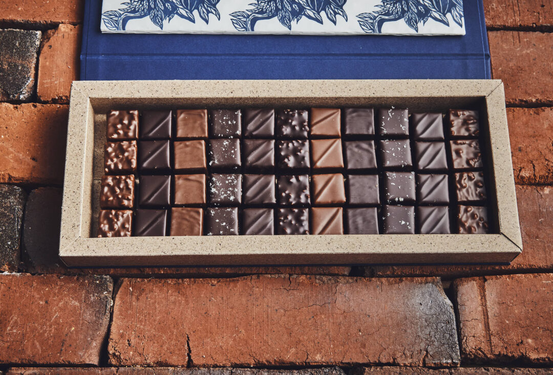 Boite de 44 chocolats pralinés du chef chocolatier Julien Dechenaud