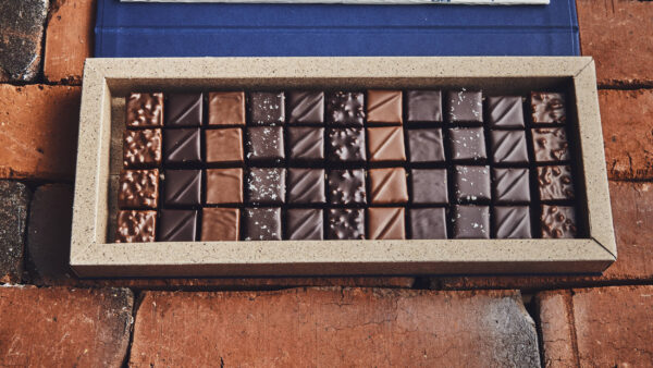 Boite de 44 chocolats pralinés du chef chocolatier Julien Dechenaud