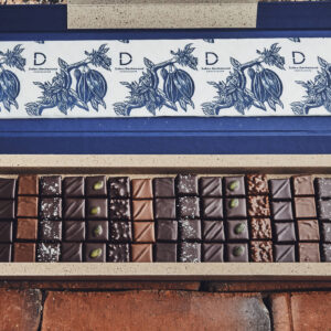 Boite de 68 chocolats pralinés du chef chocolatier Julien Dechenaud