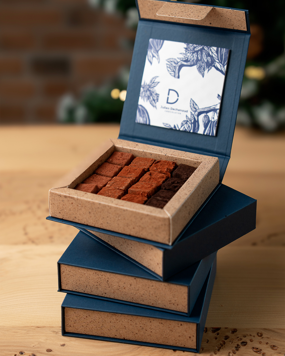 Coffret truffes 4 whiskys pour noel 2025 par Julien Dechenaud chocolatier.