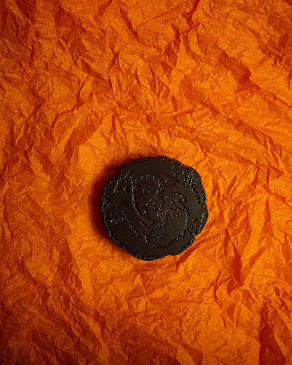 Médaillon Fantôme noir
